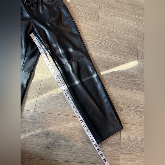 Laundry by Shelli Segal Faux Leather Black Joggers Pants - Picture 7 of 11